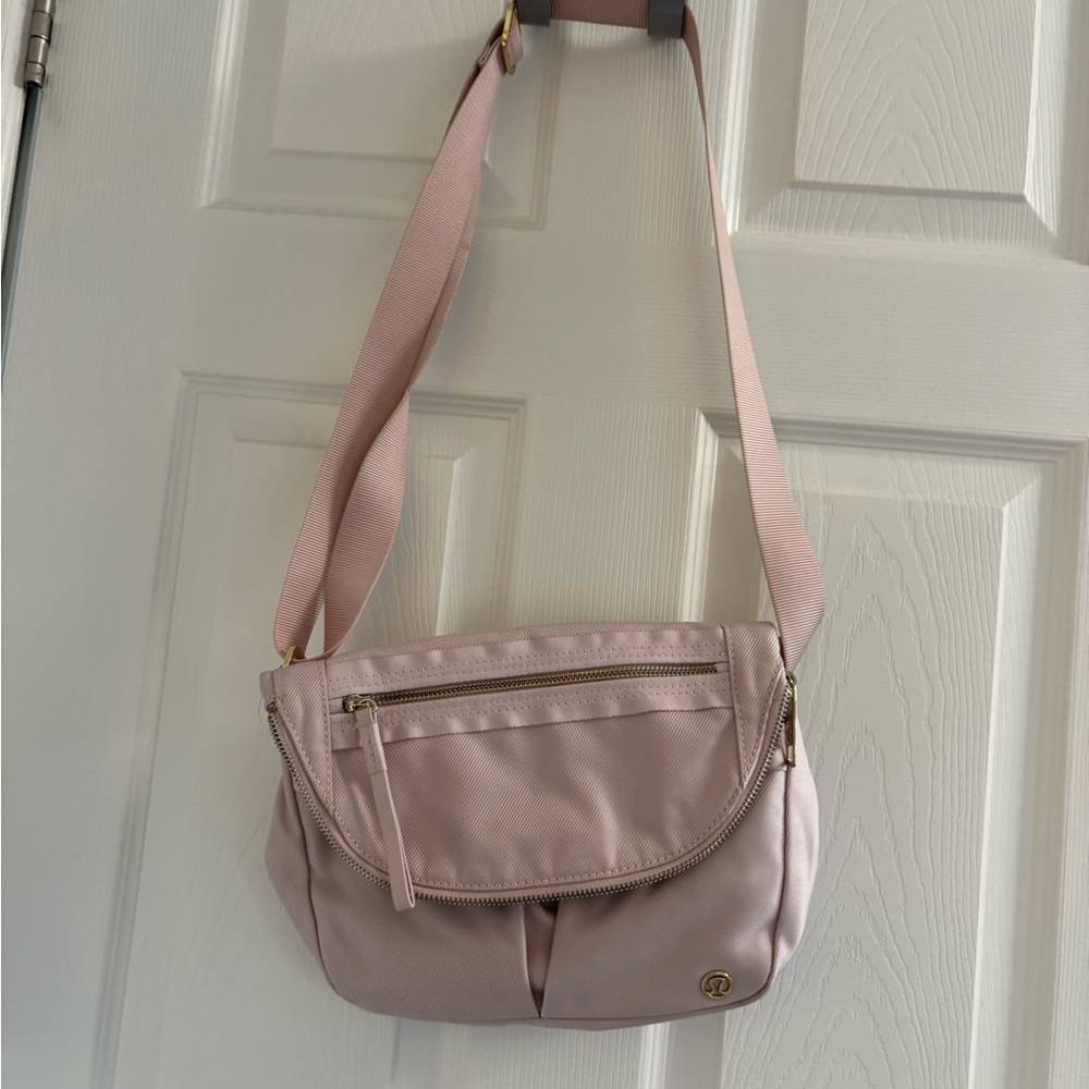 Lululemon Athletica Light Pink Festival bag